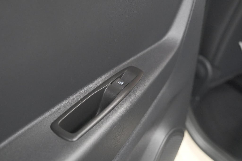 Renault Captur tce 90 dynamique | parkeersensoren | navigatie | climate con