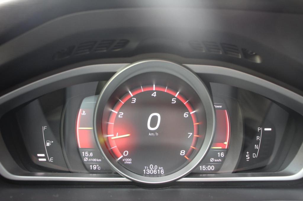 Volvo V40 1.5 t2 inscription aut. - leder - full led - navi - citycafety - 