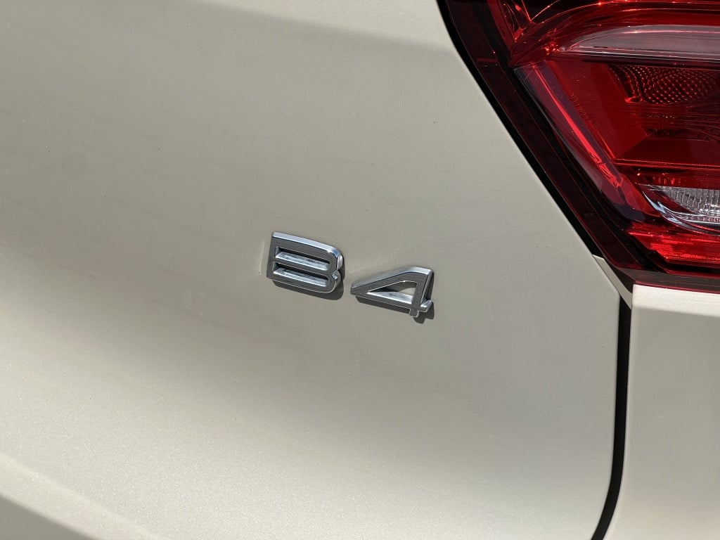 Volvo XC40 b4 197pk plus dark| adap.cruise| trekhaak|camera| googlemaps| el