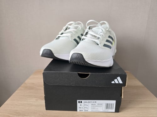 Adidas Galaxy 6 m maat 41 1/3 nieuw in doos