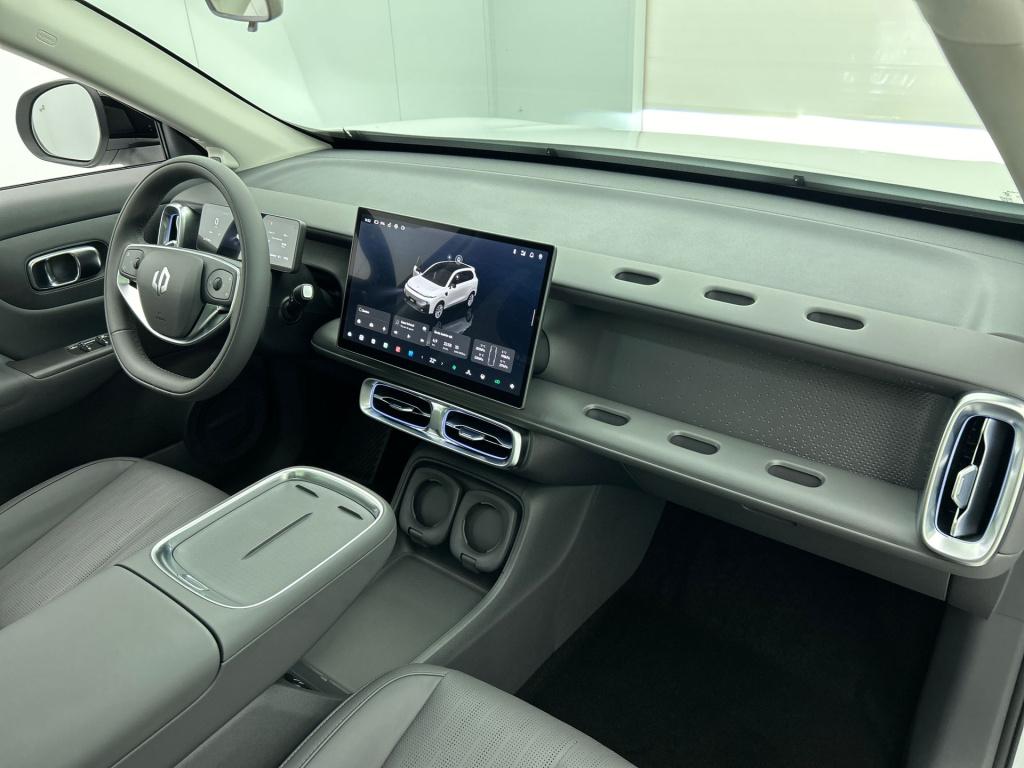 Leapmotor B10 design promax 67.1 kwh | demo auto | ** beschikbaar per 01-05