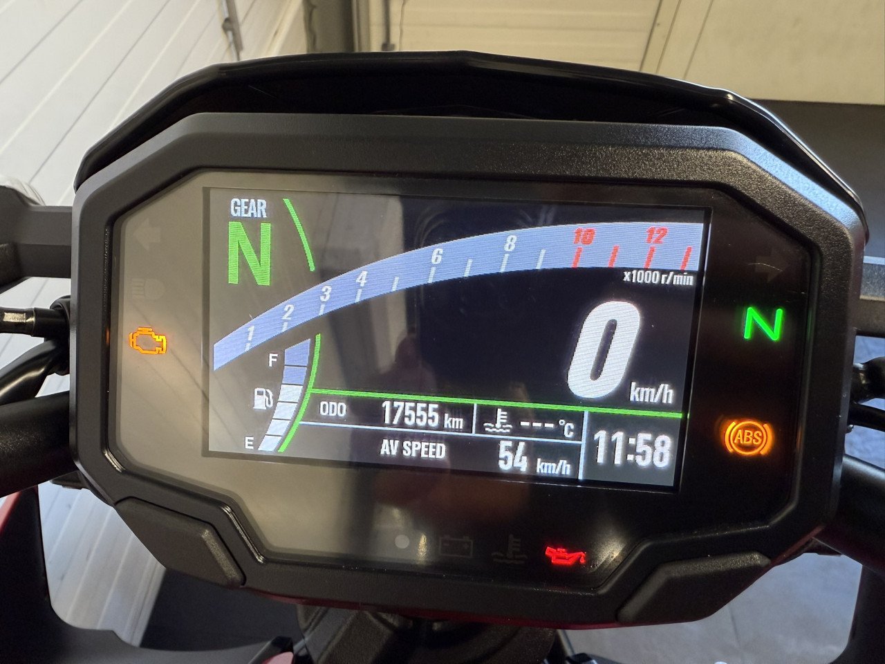 Zeer nette en jonge Kawasaki Z650 50th anniversary!