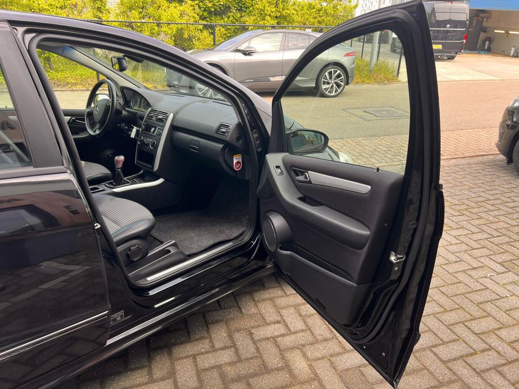 Mercedes-Benz A-Klasse 150 avantgarde meeneemprijs!