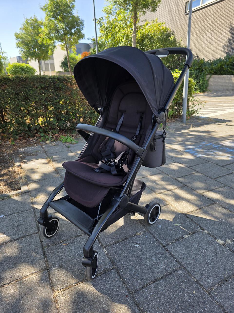 Joolz Aer+ compacte (reis) buggy zwart – incl. reistas en regenhoes