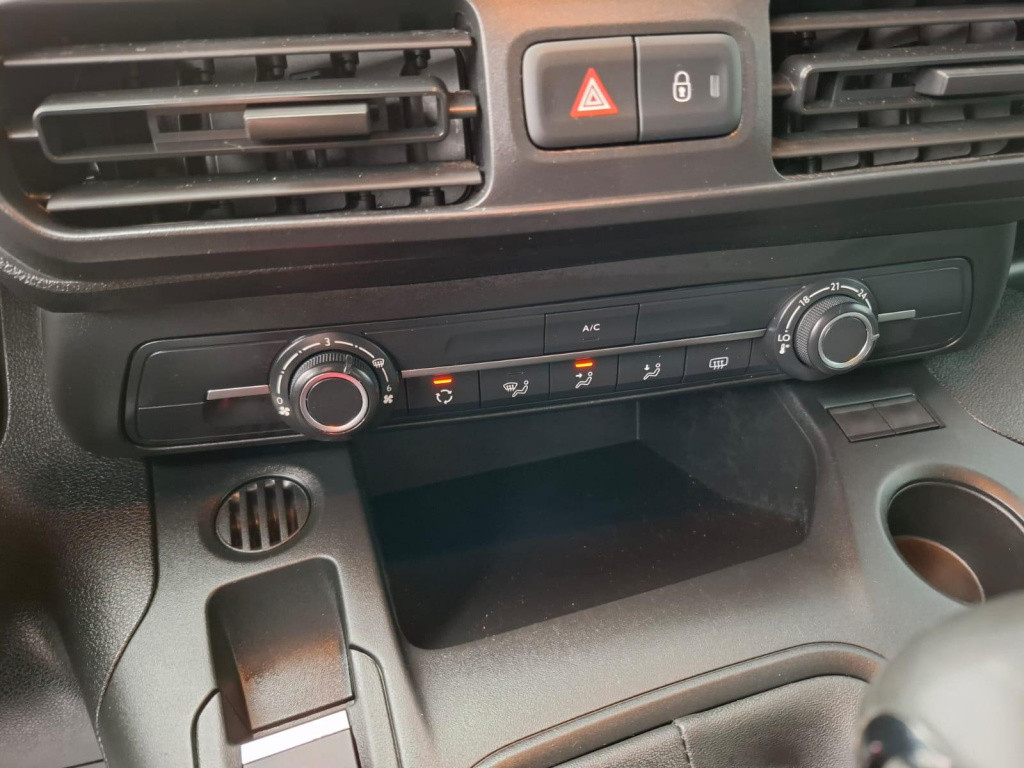 Peugeot Partner 1.5 bluehdi premium airco / cruise controle / navi / 105 pk