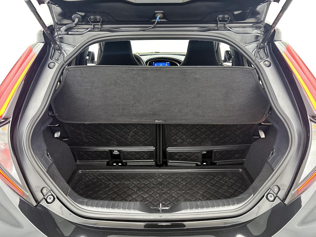 Toyota Aygo x 1.0 vvt-i s-cvt envy automaat | navigatie | jbl soundsystem |