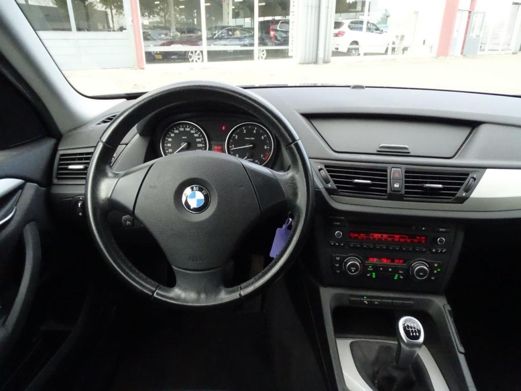 BMW X1 sdrive18i executive | bluetooth | stoelverwarming | 18"