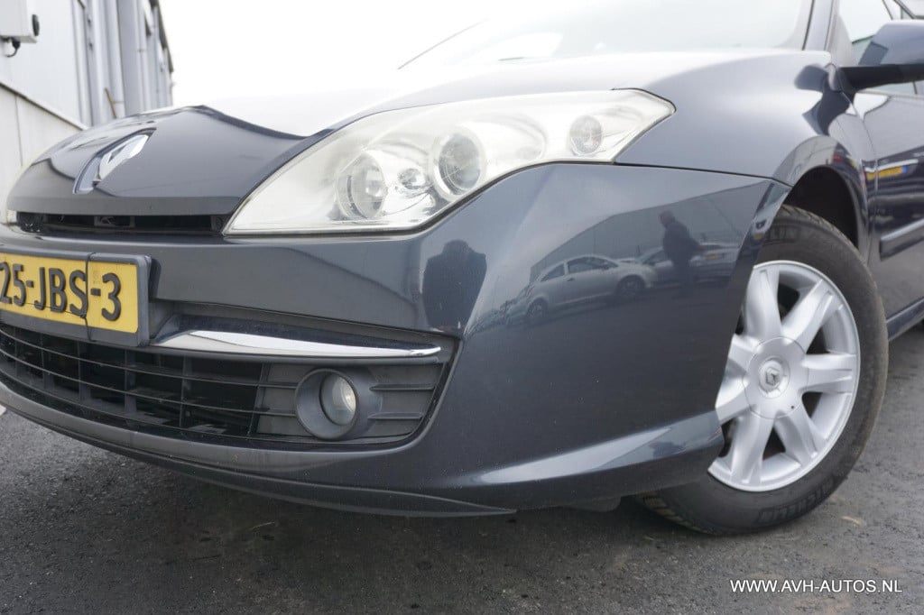 Renault Laguna estate 2.0 16v sélection business