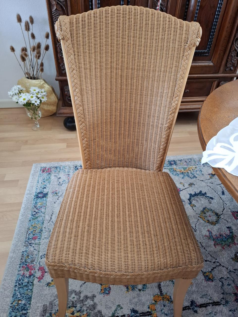Eet kamerstoelen