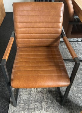 Eetkamerstoelen cognac