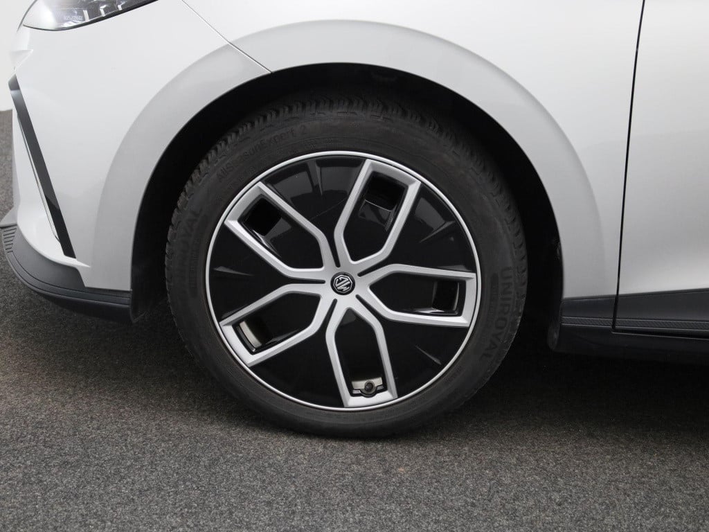 MG Mg4 64 kwh luxury | apple/carplay | camera | parkeersensoren | electrisc