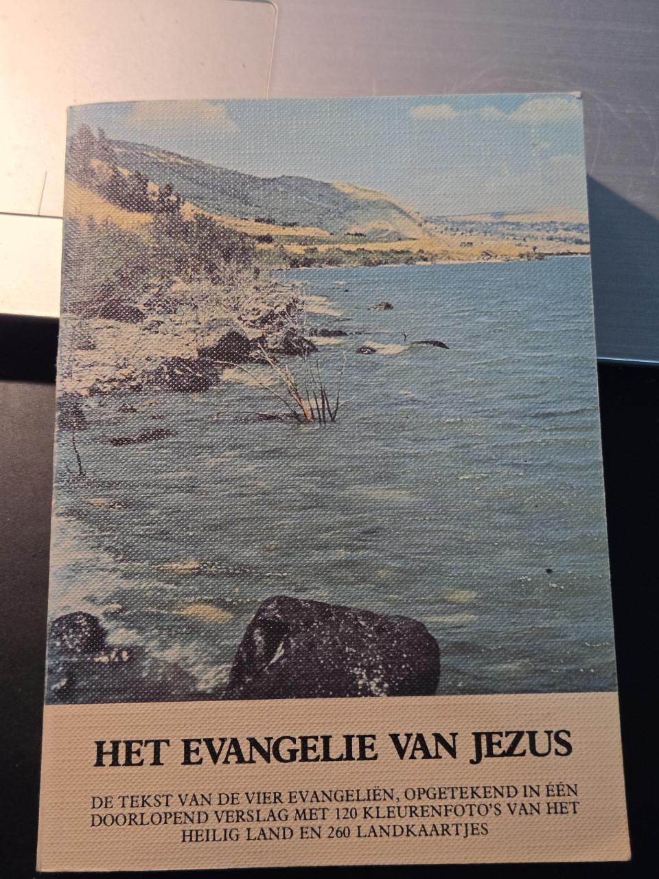 Boek  "Het Evangelie van Jezus"