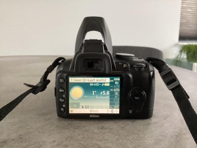 Nikon D3000 spiegelreflexcamera met 18-55 lens