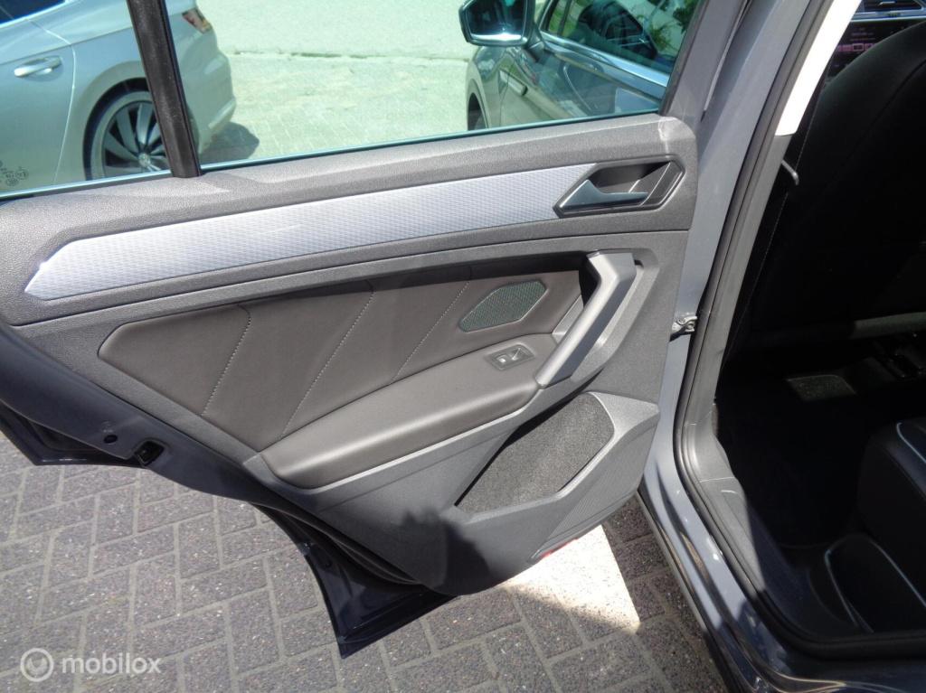 Volkswagen Tiguan 1.5 tsi elegance/airco/navi/panorama/virtual/vol leer/mem
