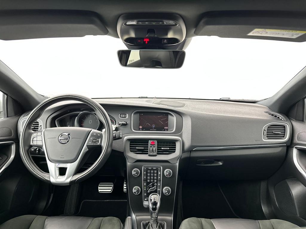 Volvo V40 t3 153pk aut6 polar+ sport| pano| camera| h&k sound| dab+