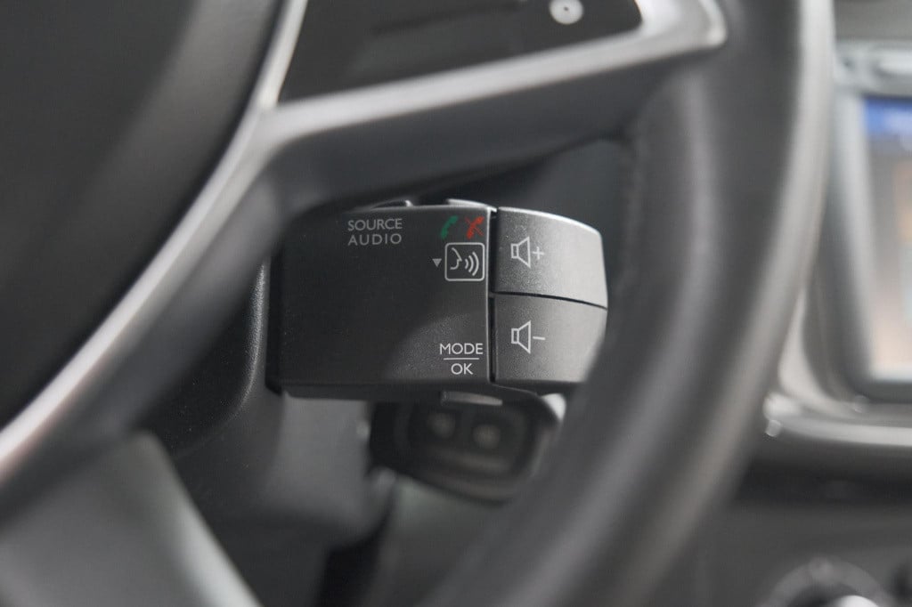 Dacia Sandero Stepway tce 90 sl | navigatie | parkeersensoren | airco