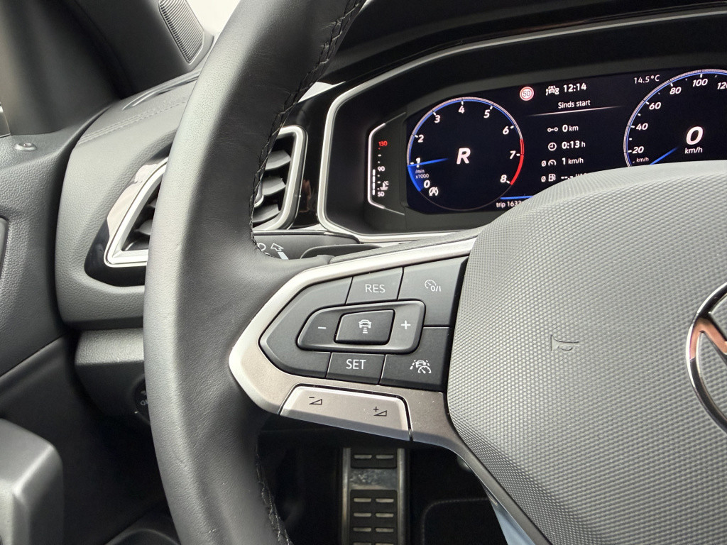 Volkswagen T-roc 1.5 tsi 150pk dsg r-line | acc | side assist | camera