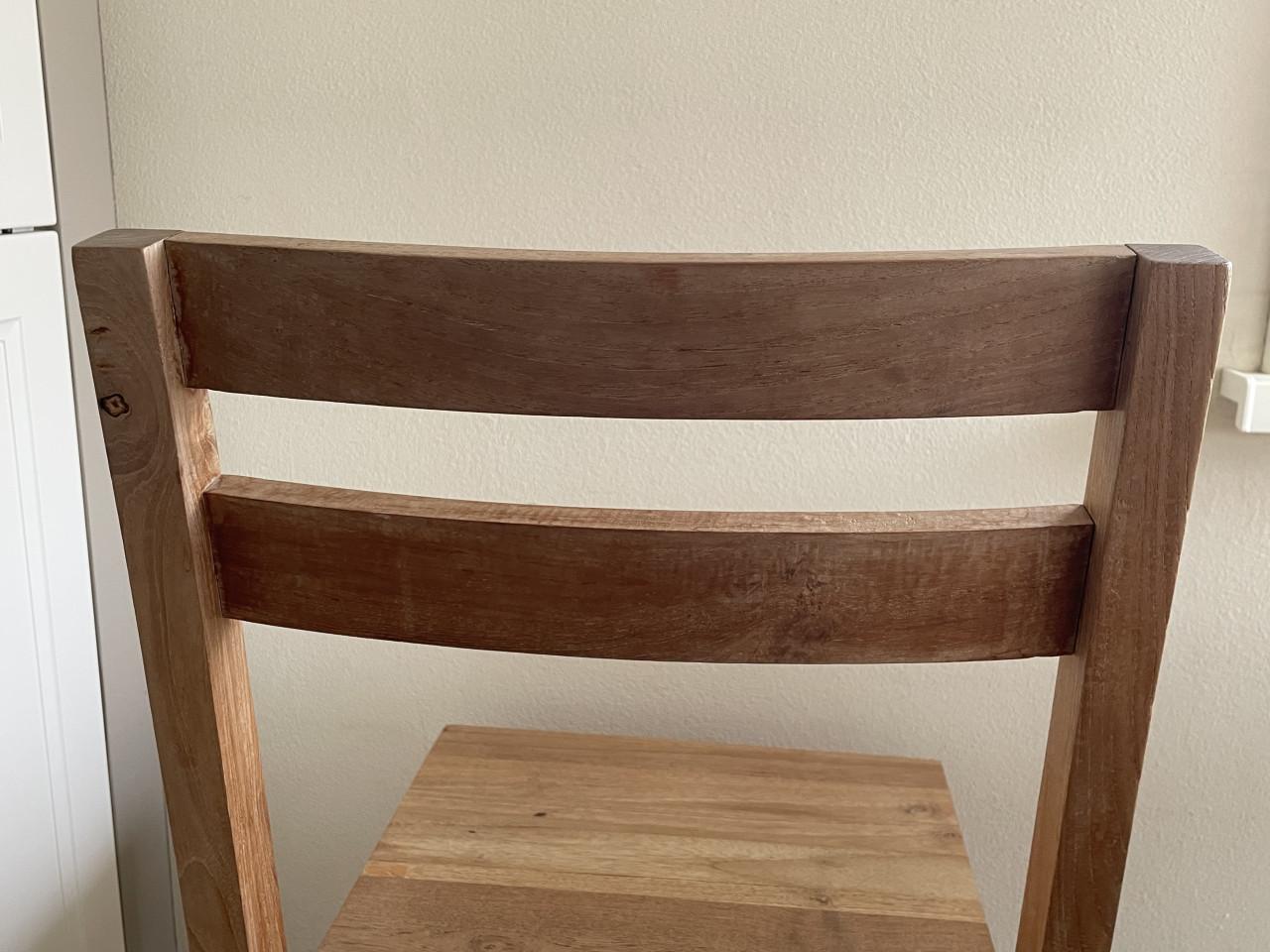 Te Koop: Teakhouten Eettafel en 4 stoelen.