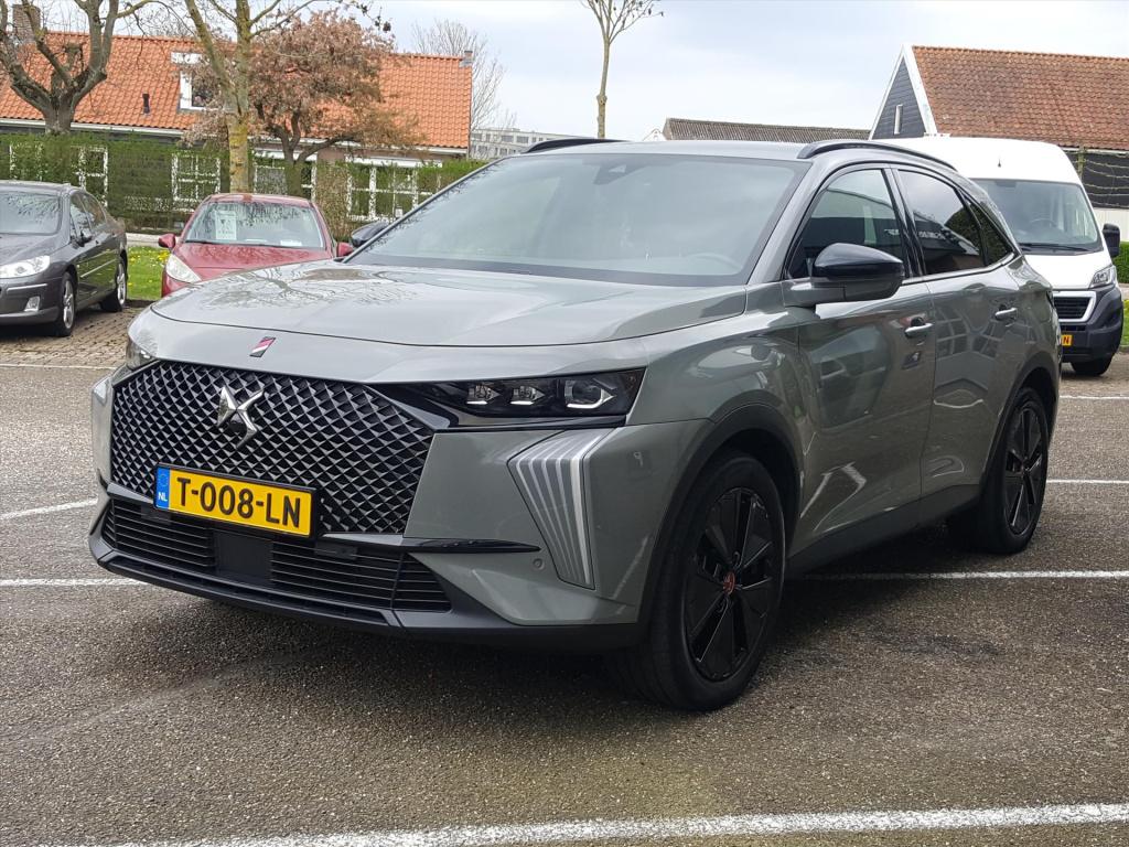 Ds Ds 7 1.6 e-tense hybride 300pk 4x4 automaat(t8) performance line+|navi|b