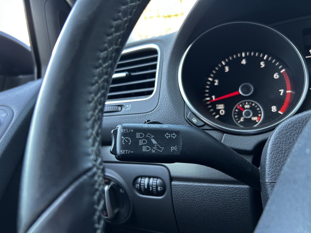 Volkswagen Golf 1.4 Style/R-LINE-CRUISE CONTR/APK/STOELV.