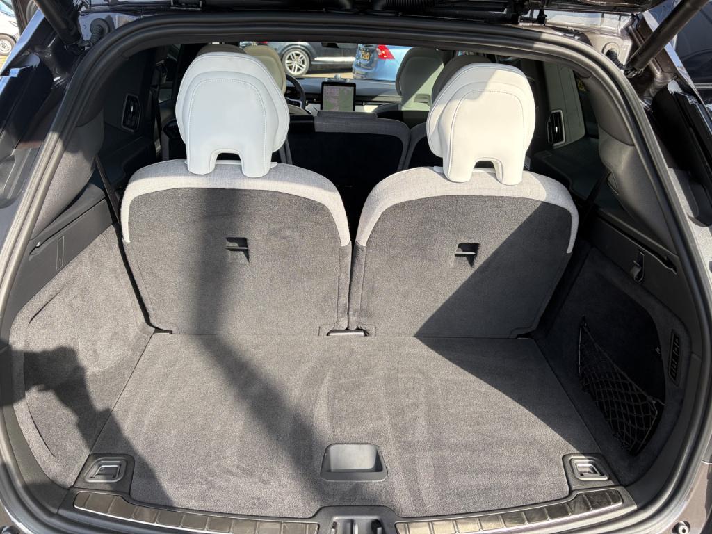 Volvo Ex90 twin motor performance ultra 7p. 111 kwh | luchtvering | soft-cl