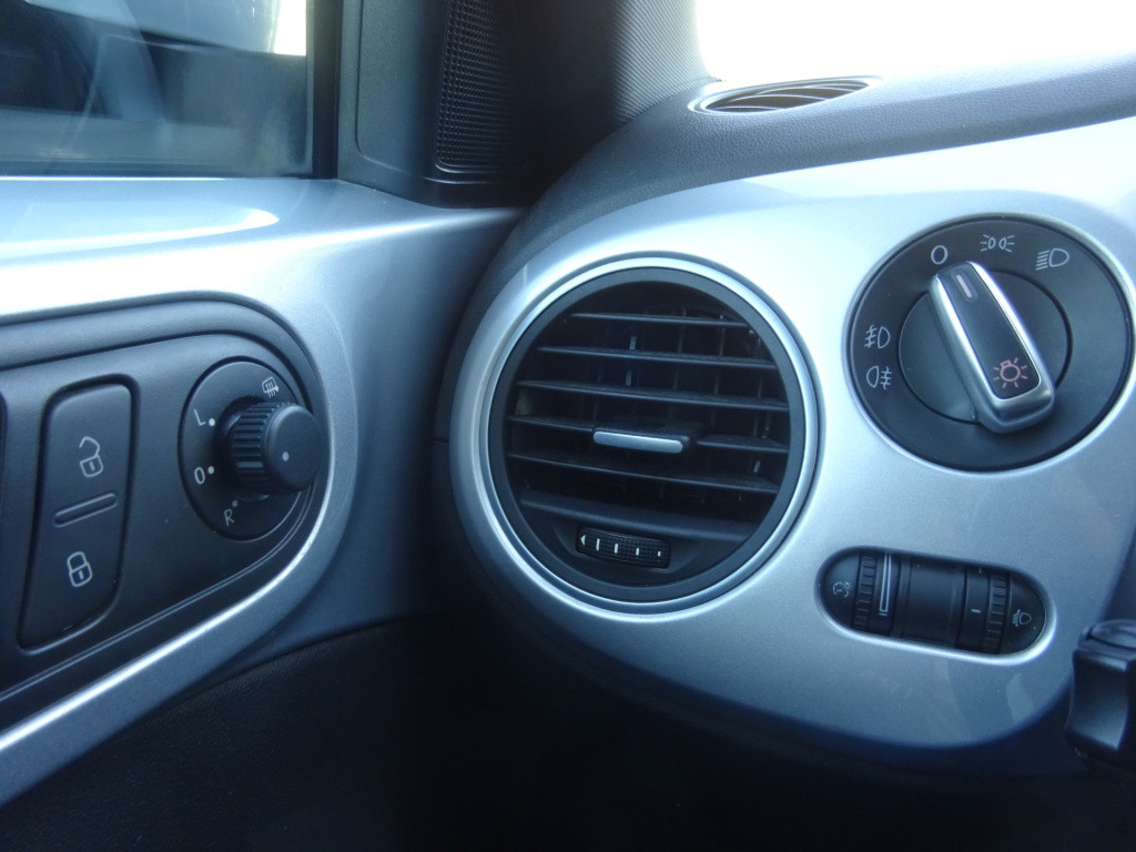 Volkswagen New Beetle 1.4 tsi sport climate control / cruise control / park