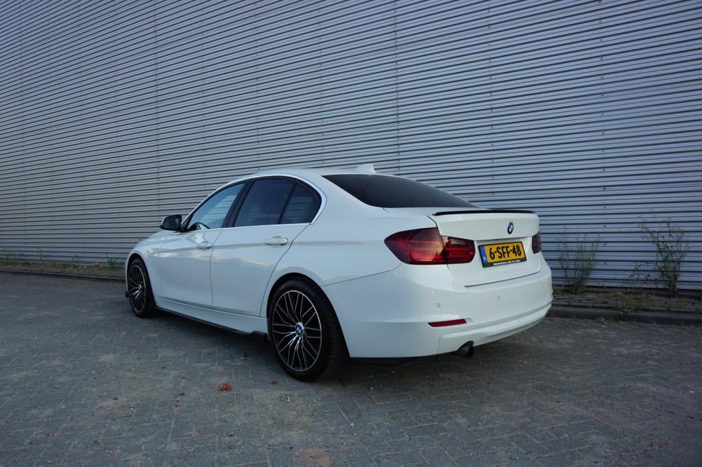 BMW 3-serie 320i efficientdynamics edition executive climate / navi / cruis