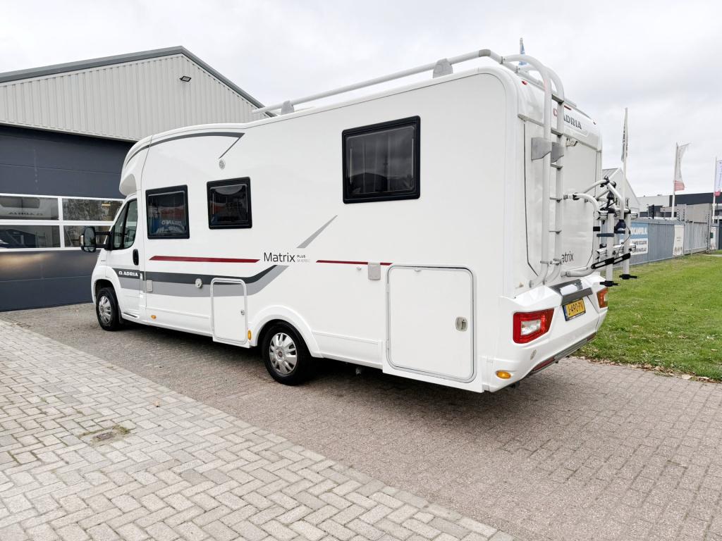 Adria Onbekend matrix m 670 sc