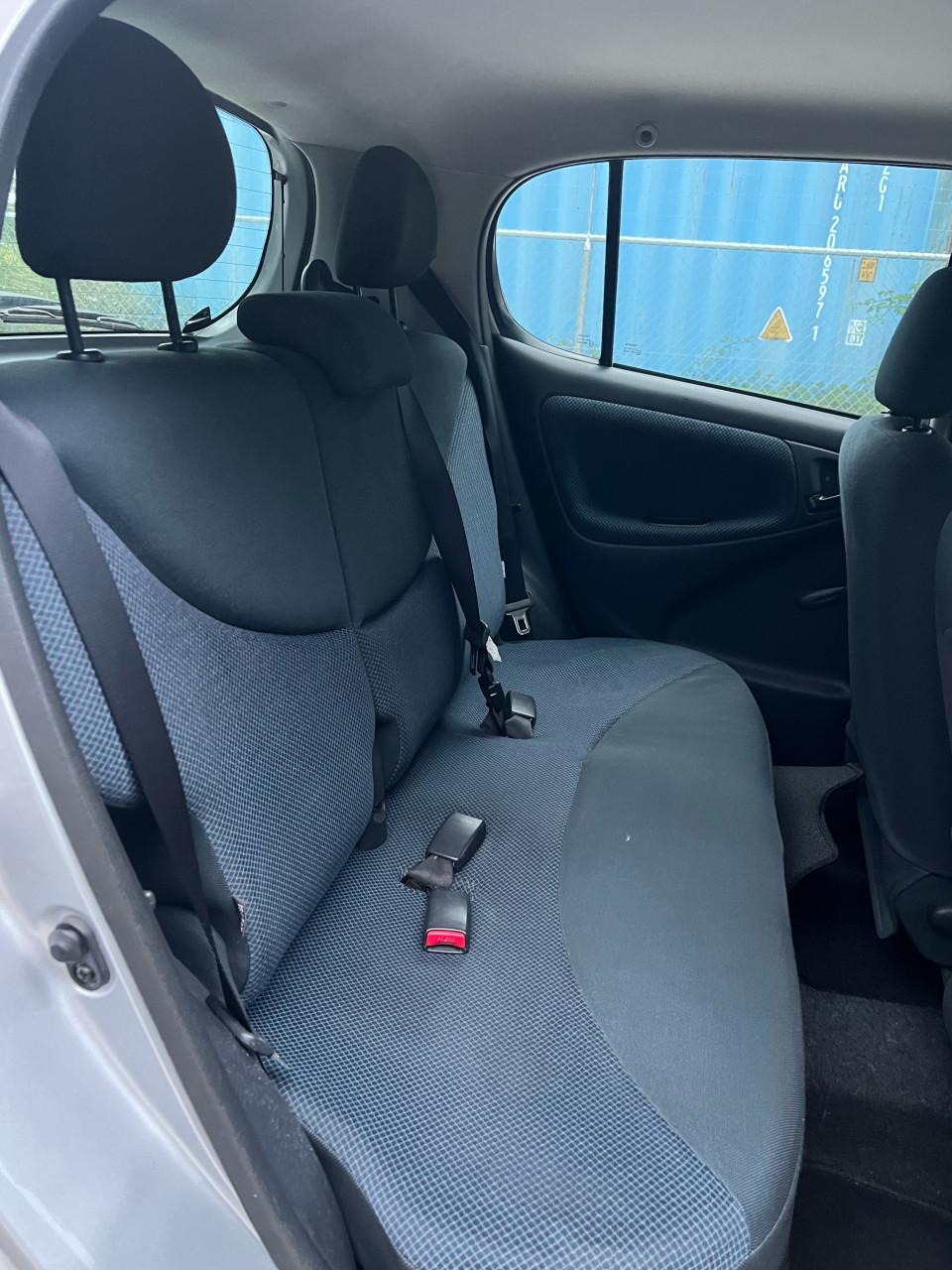 Toyota Yaris 1.0VVT-i S-Line 124.419KM Jaar apk