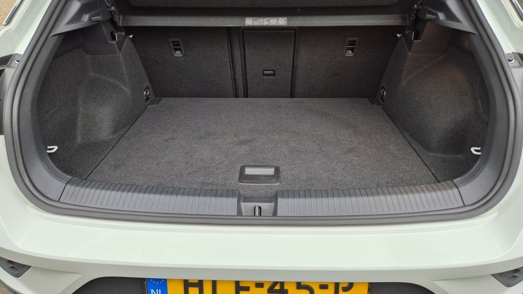 Volkswagen T-roc 1.5 tsi sport r *navi*camera*virtual*acc*blind-spot*clima*