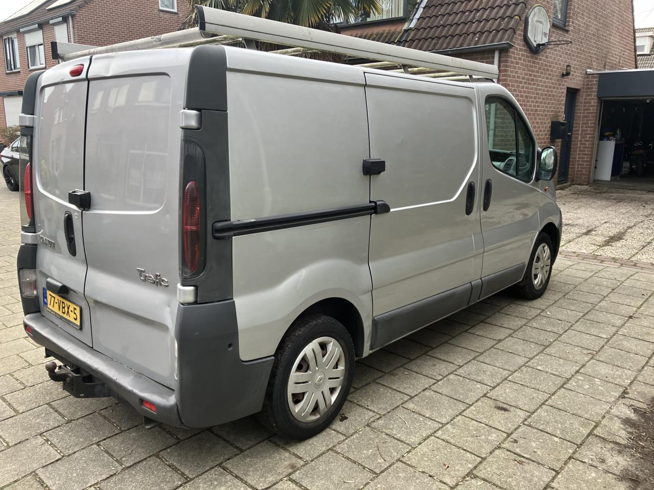 Renault Trafic 1000 1.9 DCI 82 L1 H1