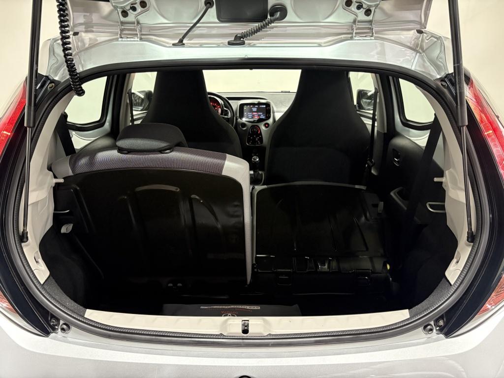 Toyota Aygo 1.0 vvt-i x-play