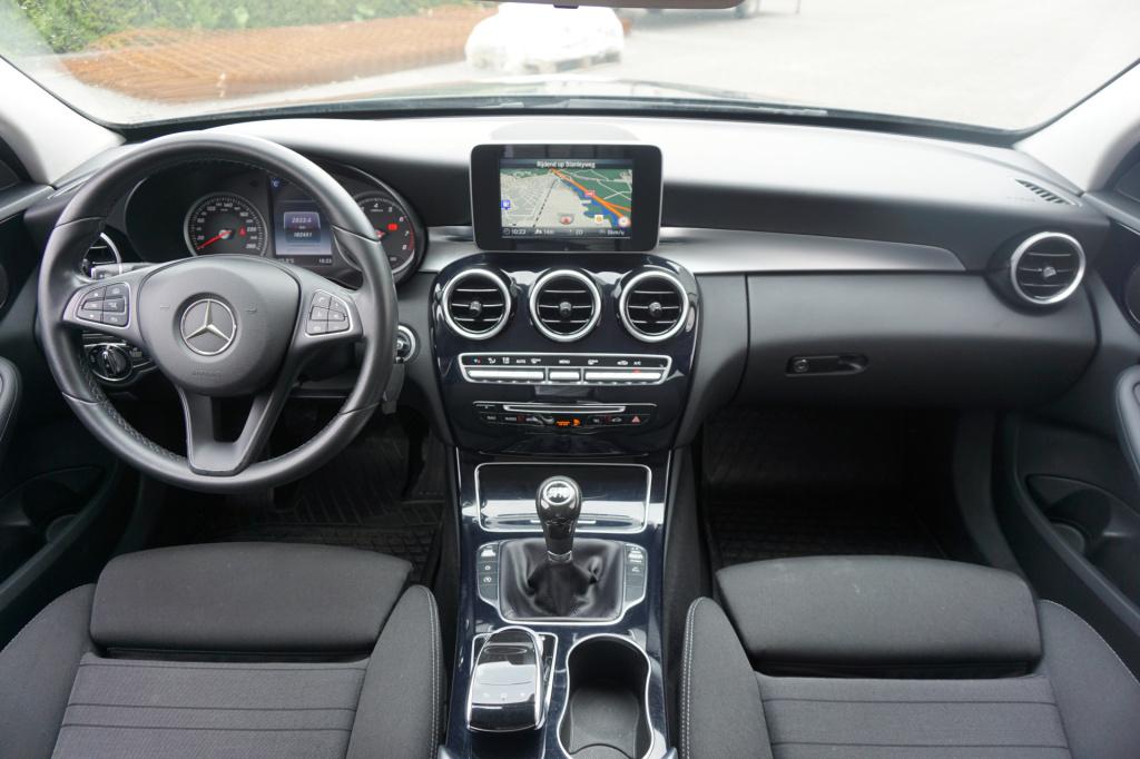 Mercedes-Benz C-Klasse 180 ambition amg line climate / navi / cruise / pdc 