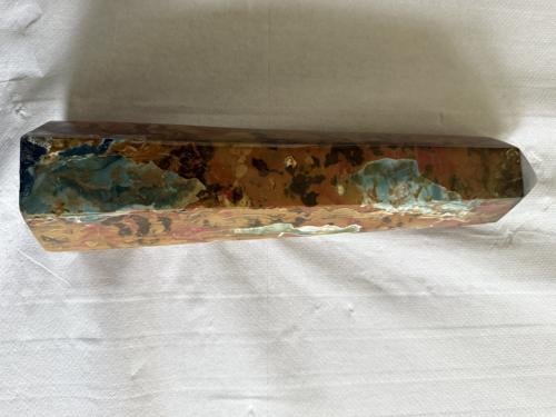 Mineralen: Jaspis regenboog obelisk