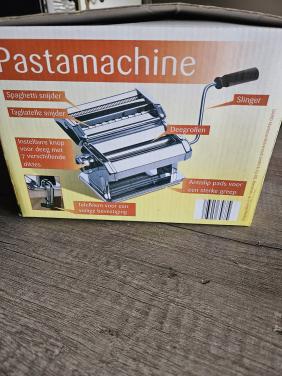 Zgan complete vintage Pastamachine met 9 standen nette staat