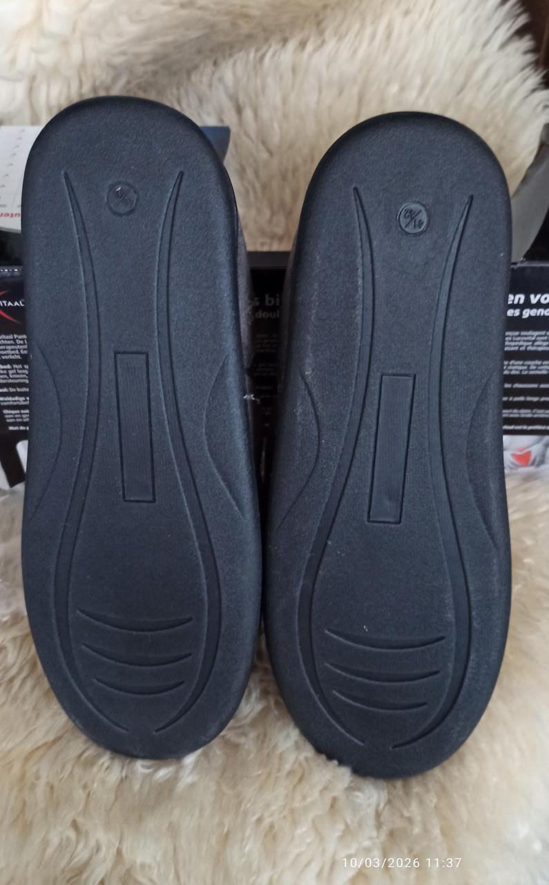 Nieuwe Lucovitaal Pantoffels maat 41/42