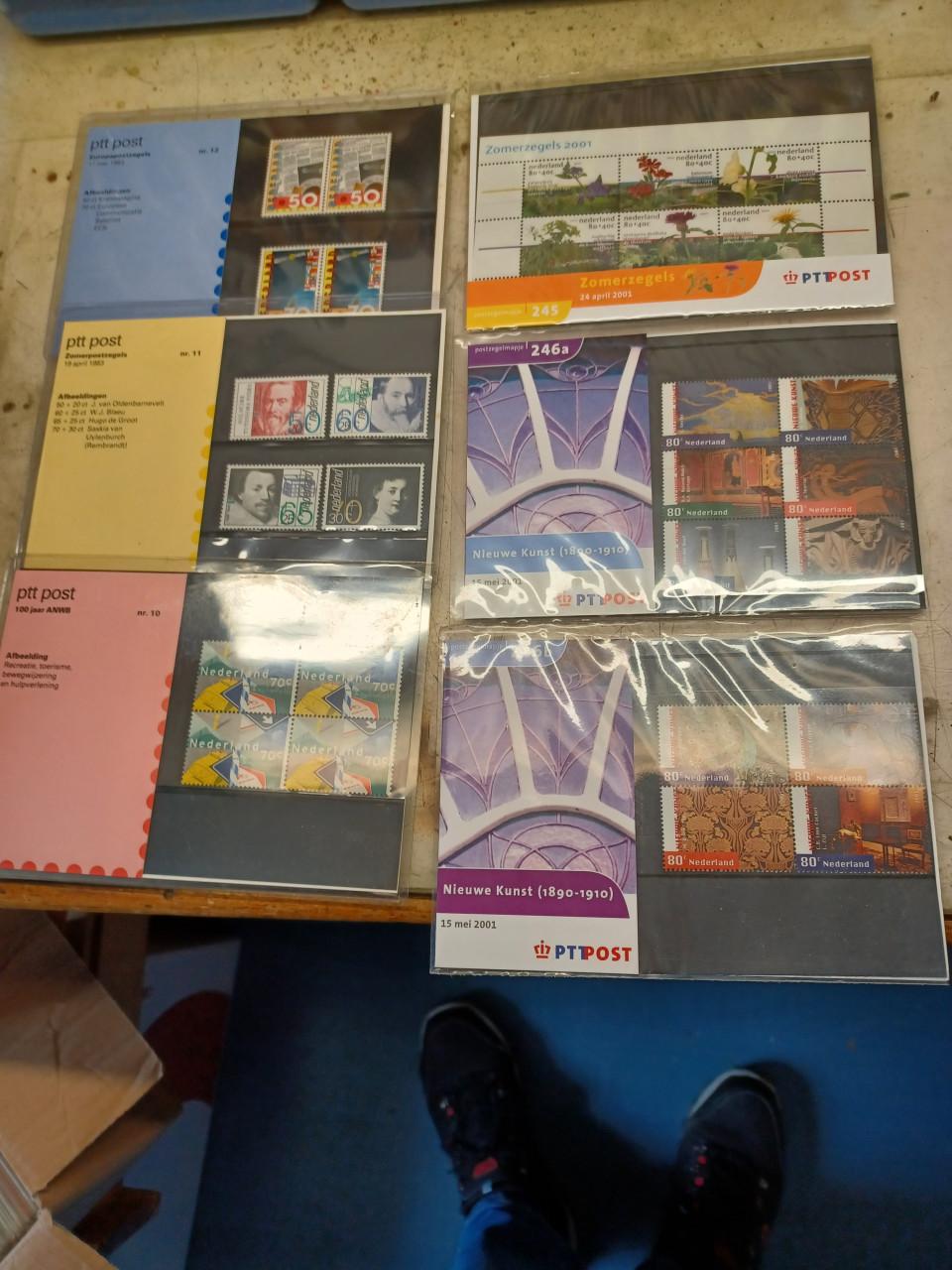 PTT  Postzegelmapjes Nederland