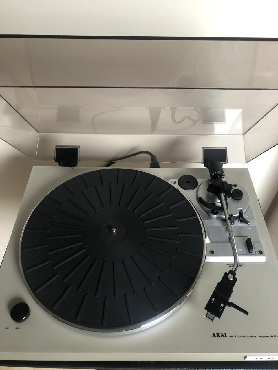 Akai playenspeler AP-B21.