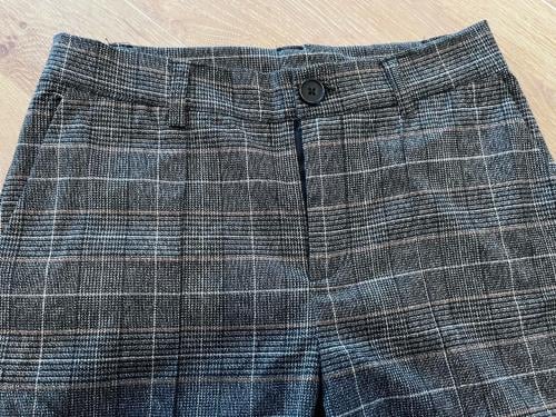 Dames broek maat S nieuw (nooit gedragen)