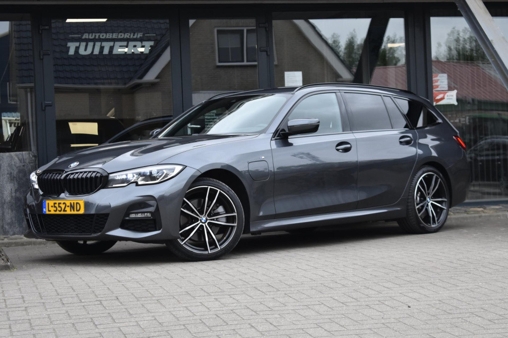 BMW 3-serie touring 320e m-sport | shadow-line | el. wegkl. trekhaak | head