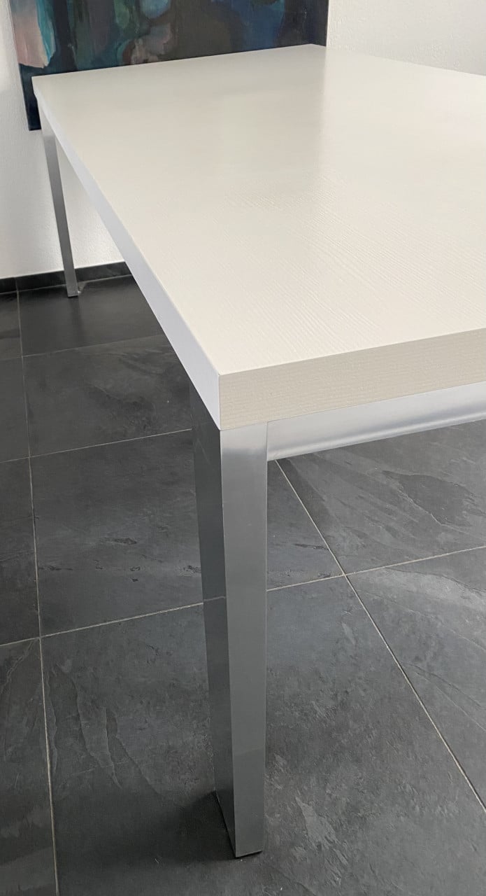 Eetkamertafel