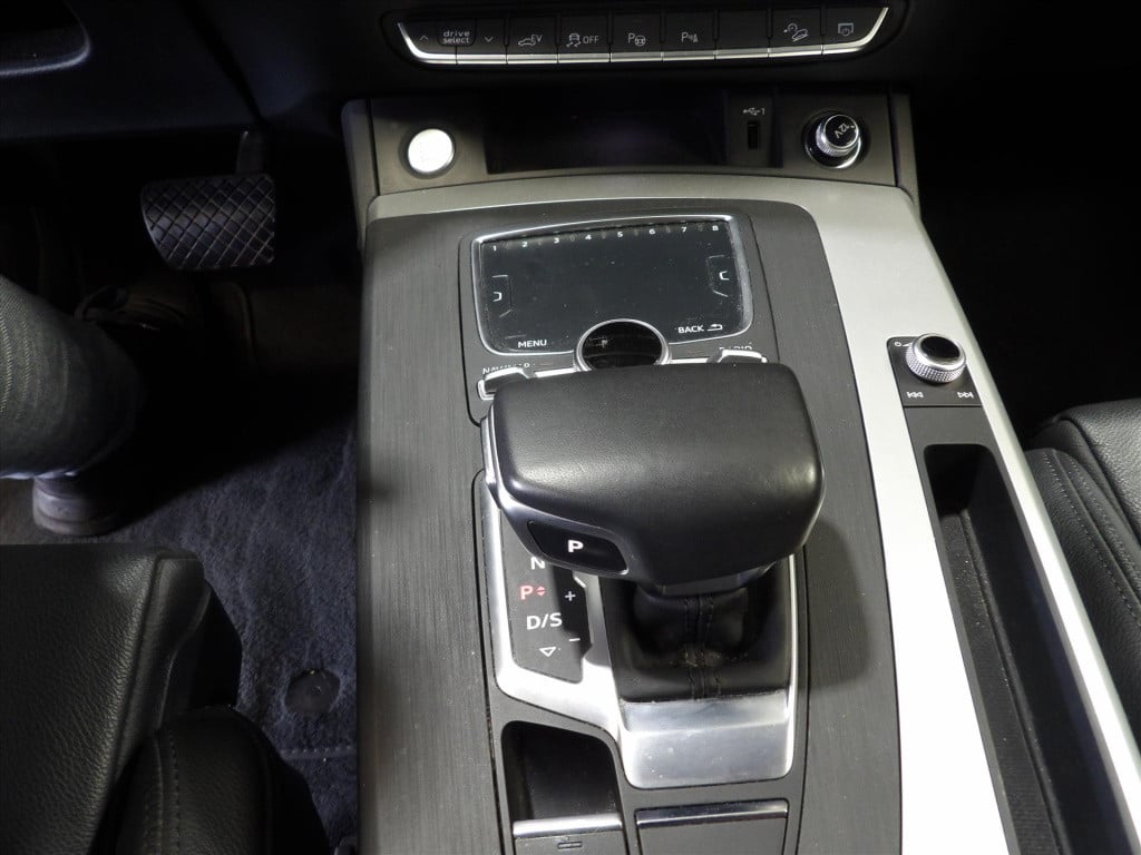 Audi Q5 55 tfsi e quattro 367pk s tronic competition