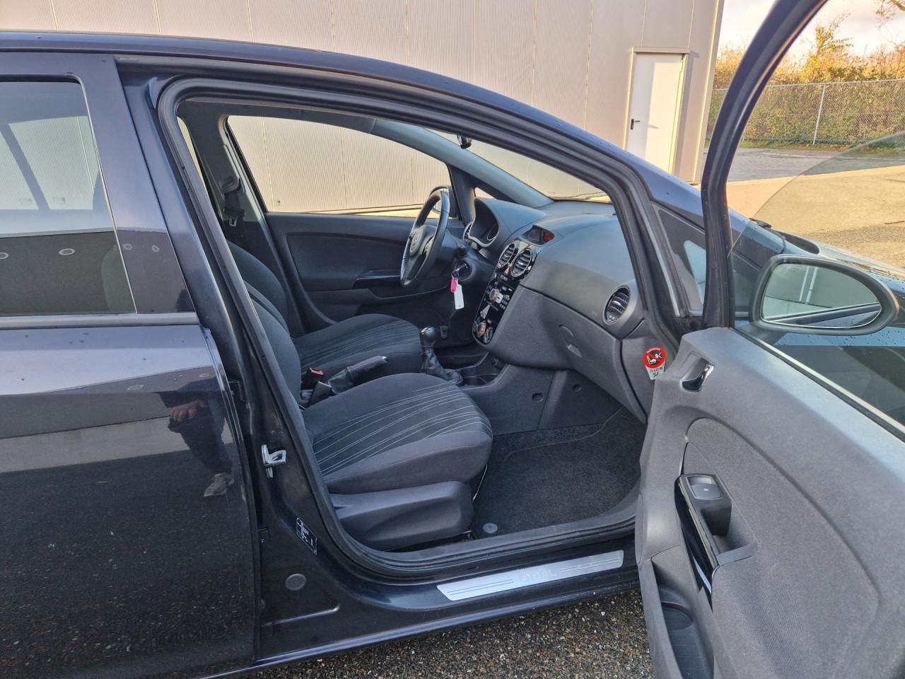 Opel Corsa 1.4-16V '111' Edition