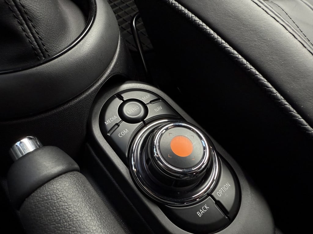 Mini Cooper mini 2.0 // serious business pack // nieuwstaat // 5 deurs /