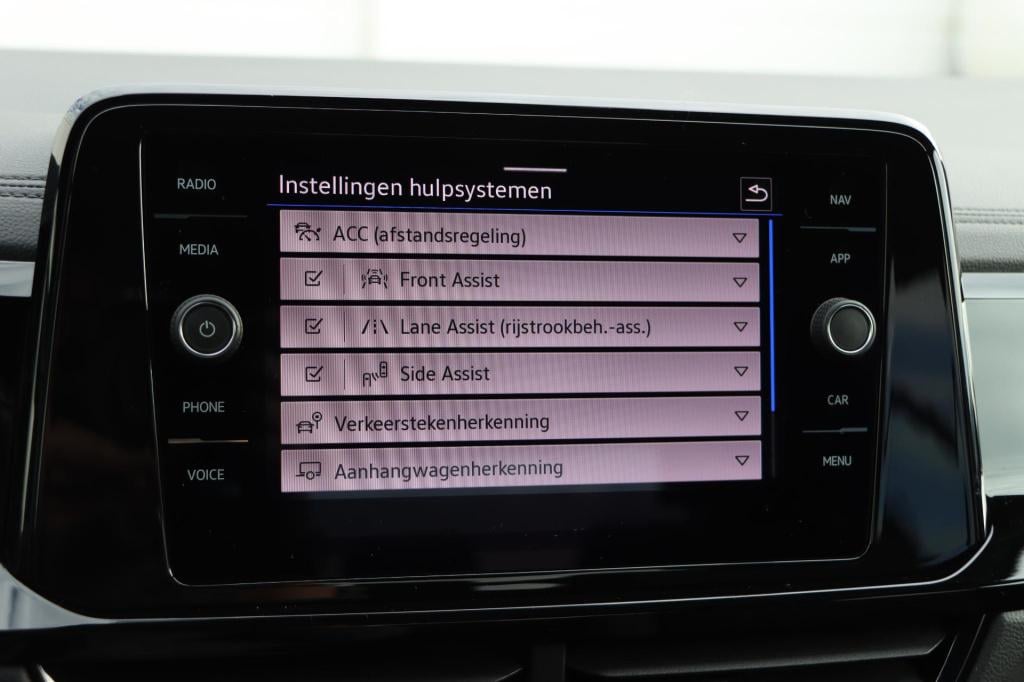 Volkswagen T-roc 1.5 tsi r-line 150pk dsg7