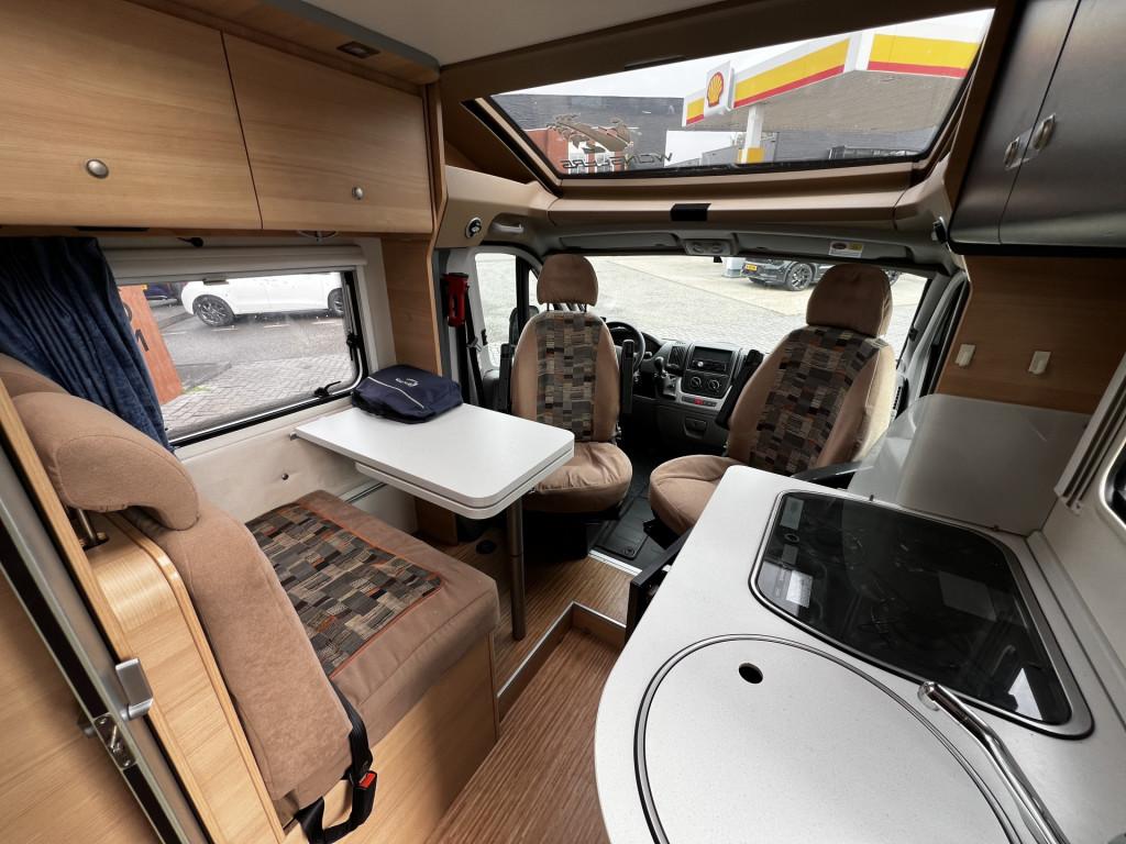 Fiat Ducato weinsberg 2.3 jtd r49 x250/2 | camera | luifel | grote garage |