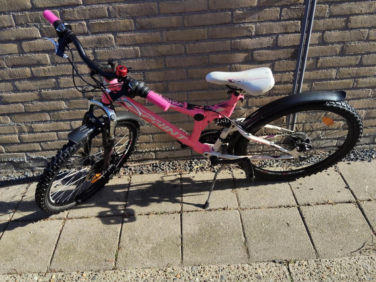 Te koop 24 inch meisjes mountainbike