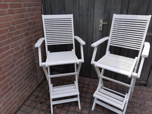 2 Barstoelen