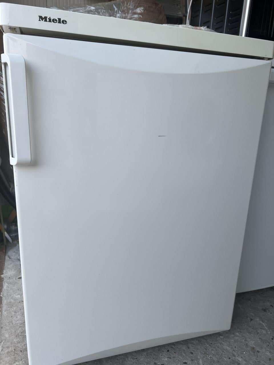 Miele Koelkast 85x60 cm. Als nieuw en netjes
