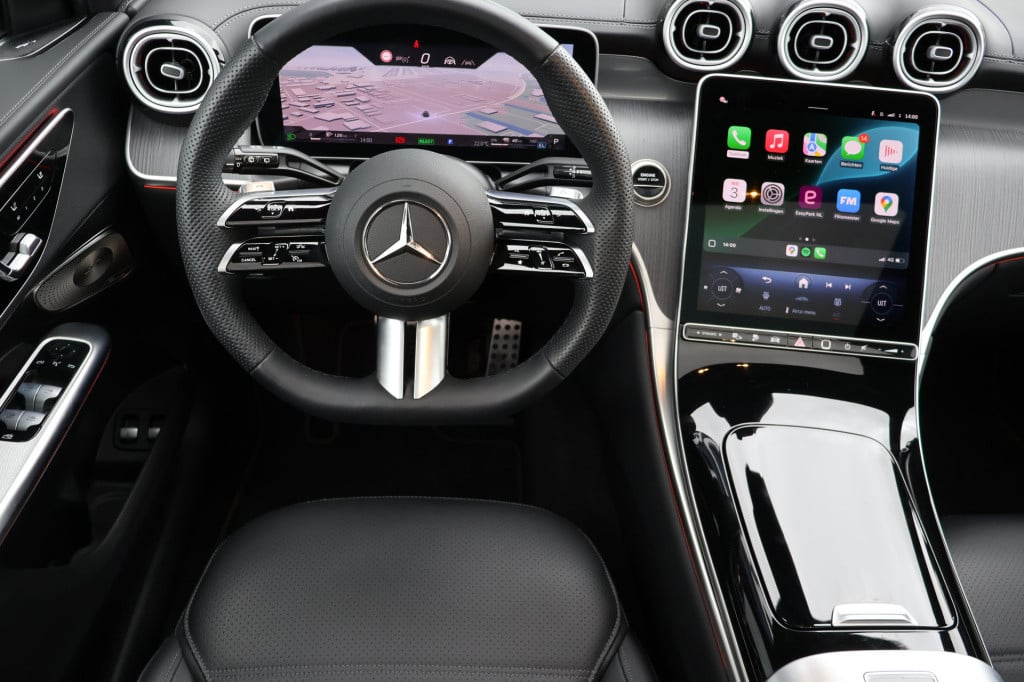 Mercedes-Benz Glc 300e 4matic edition amg line l techniek pakket l luchtver